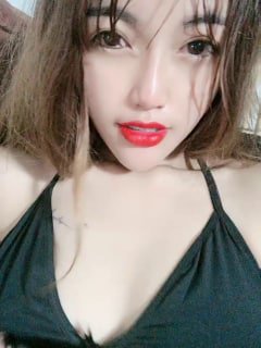 网红脸骚气妹子揉搓奶子自摸 海报
