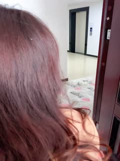 #自拍 开着门刺激后入抽插 海报