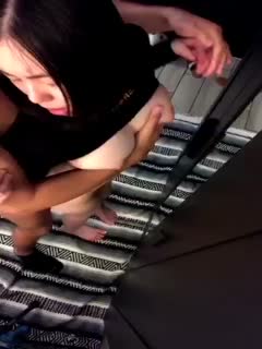 白皙皮肤诱人美乳镜子前_后入爆操，爽的嗷嗷叫 海报