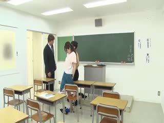 NGOD-113ねっとり乳揉み痴漢で堕ちていく巨乳女教師NTR若月みいな第07集 海报