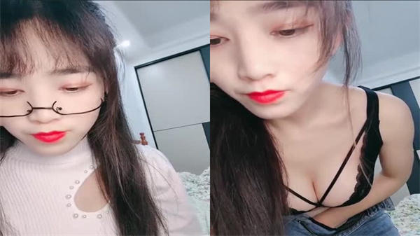 纤瘦马甲身材爆乳学妹，极致诱惑等你征服！ 海报